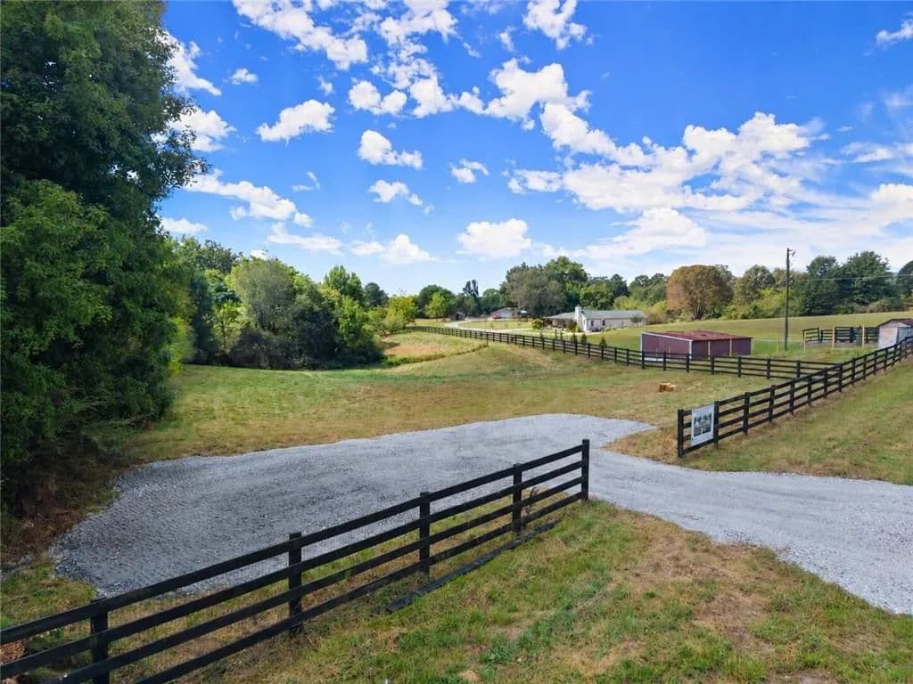 2.17 Acres of Land for Sale in Gainesville, GA - Gainesville, Georgia, 30506