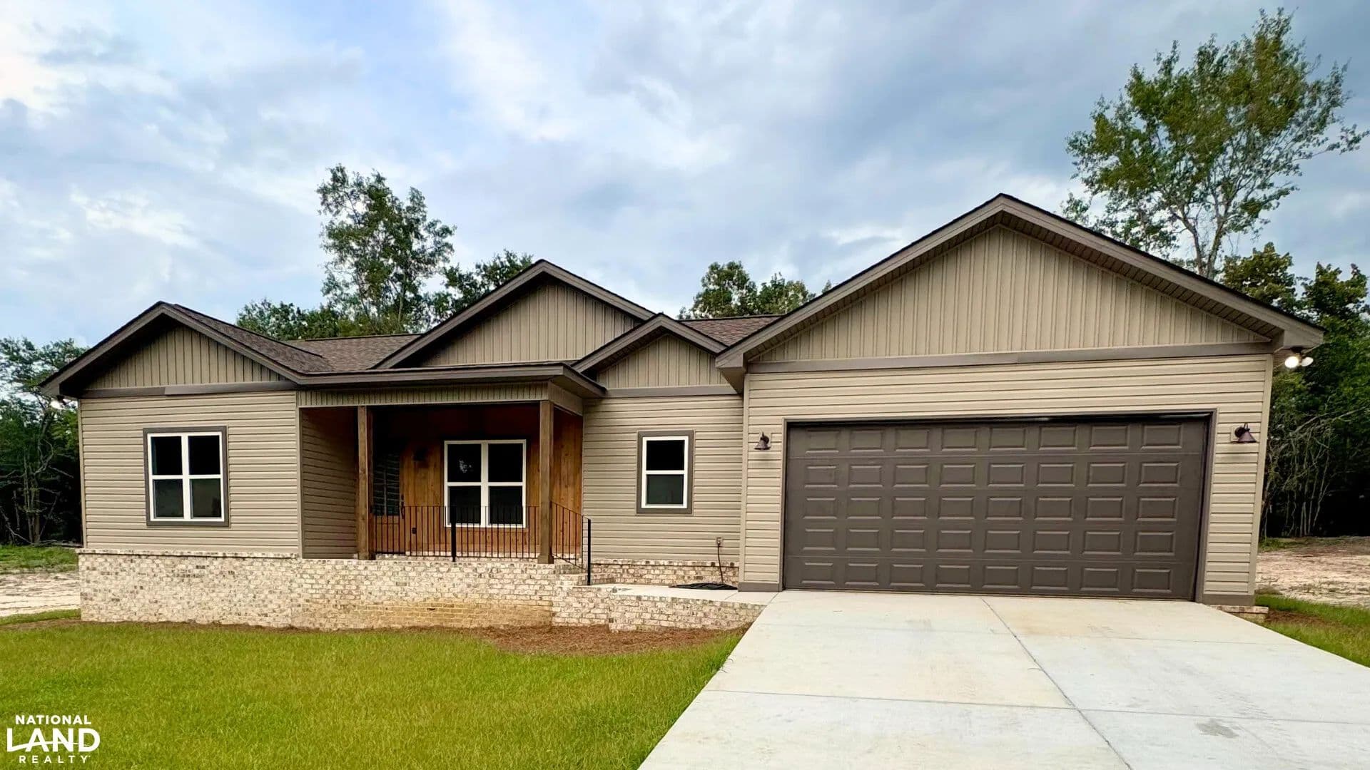 166 Wood Oak Circle - Cochran, Georgia, 31075