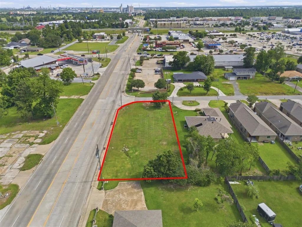 0.32 Acres of Land for Sale in Lake Charles, Louisiana - Lake Charles, Louisiana, 70605