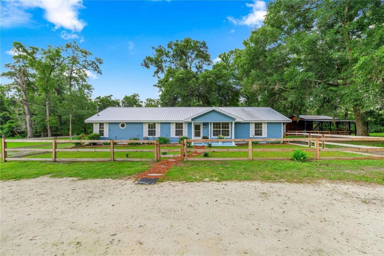 1890 NW 167TH PL - Trenton, Florida, 32693