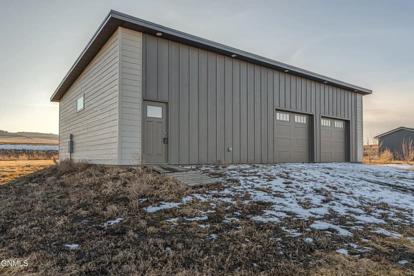 Lots & Land-Other in Mandan