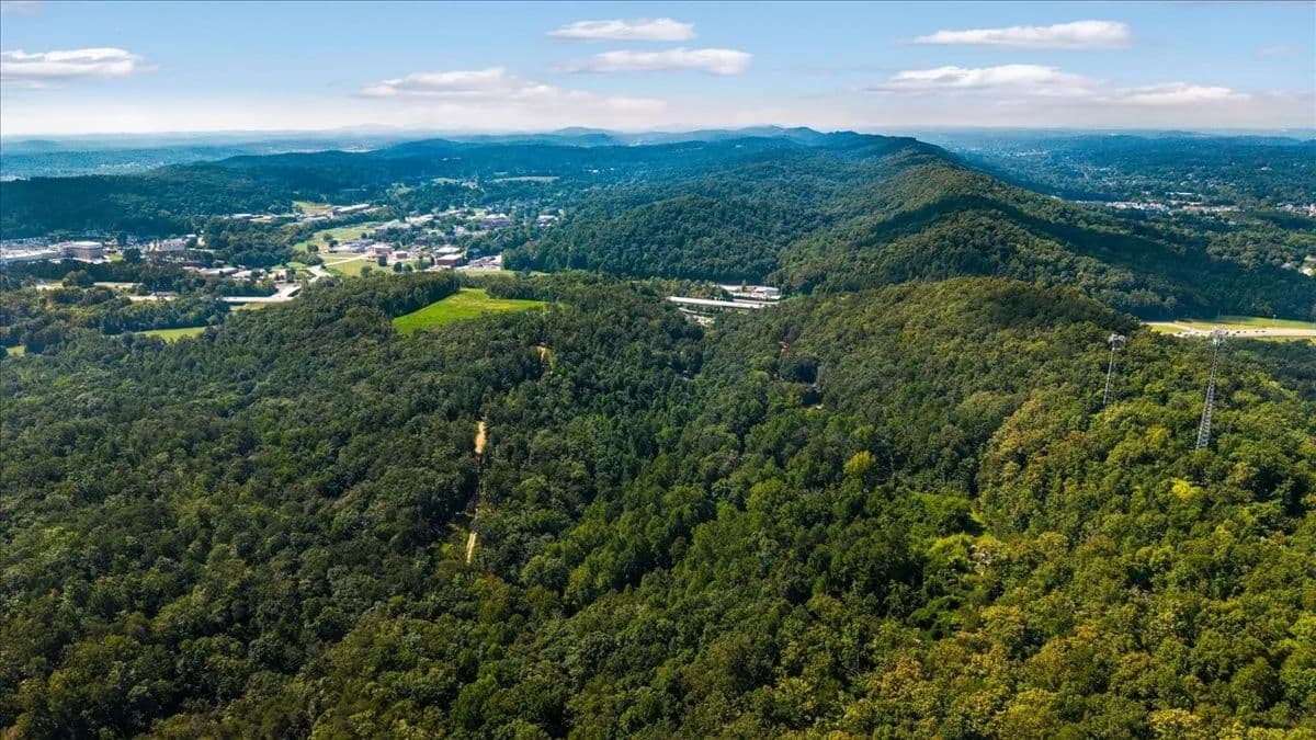 30.5 Acres of Land for Sale in Ooltewah, TN - Ooltewah, Tennessee, 37363