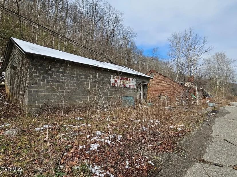 Lots & Land-Other in Pound