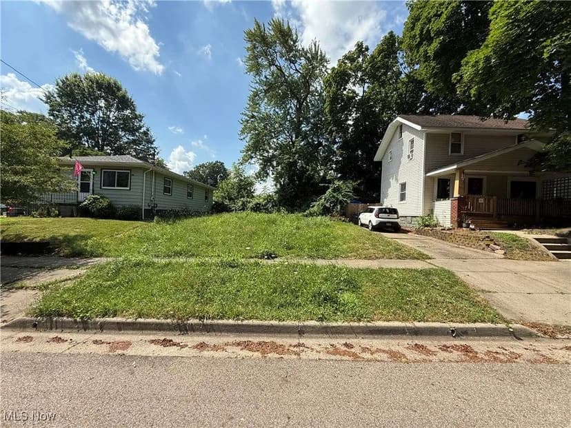 Lots & Land-Other in Akron