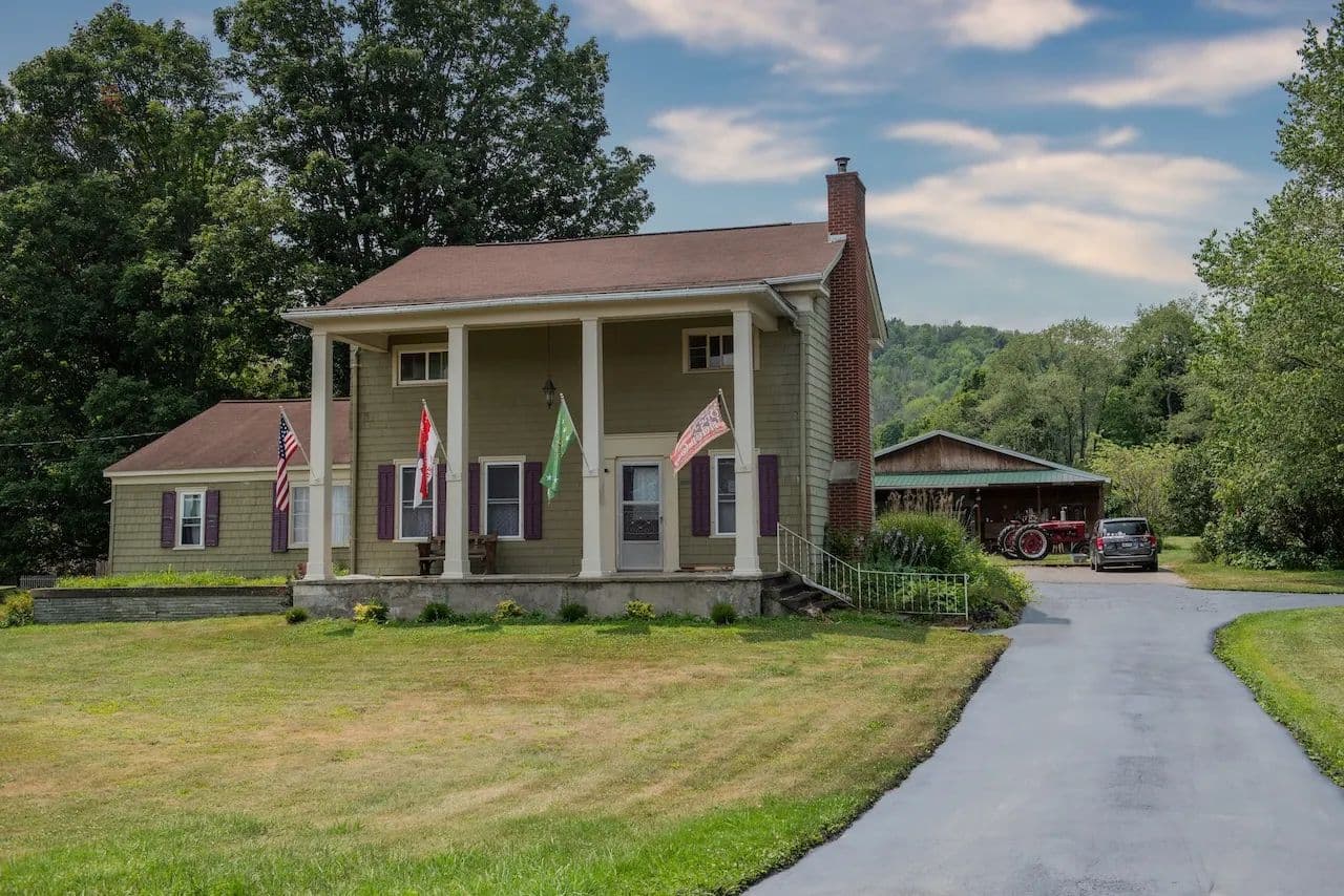 1840 Greek Revival Farmhouse with Garage and Studio on 1.85 acres in Cuba NY 5267 Maple Lane - Cuba, New York, 14727