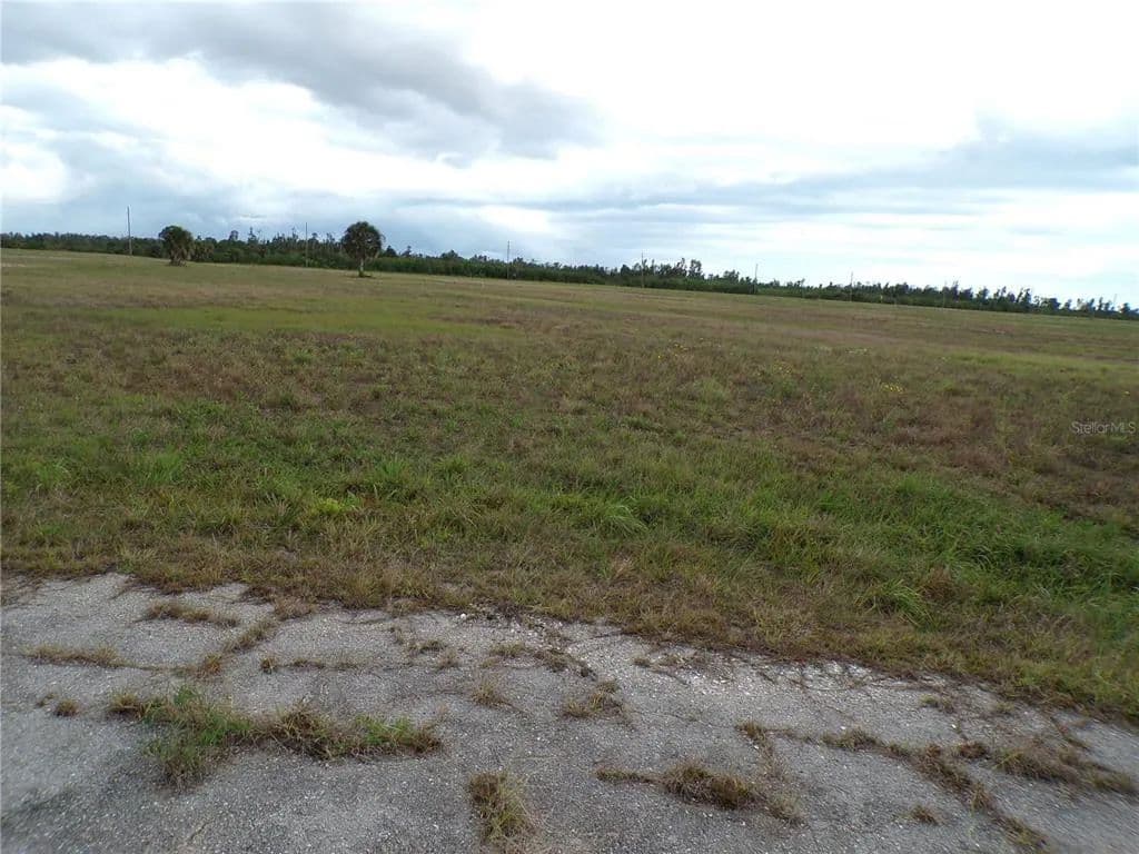 Vacant Land in Placida - Placida, Florida, 33946