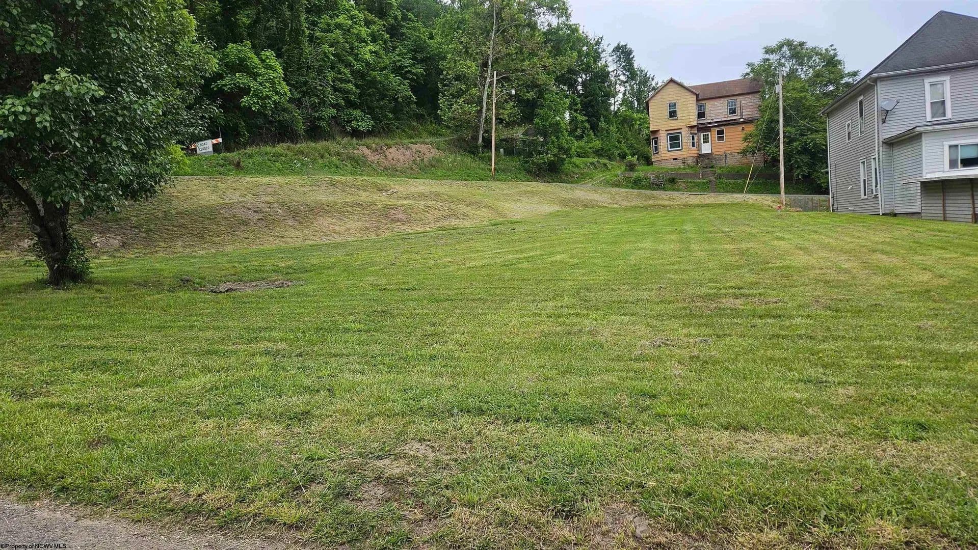 Lots & Land-Other in Weston - Weston, West Virginia, 26452