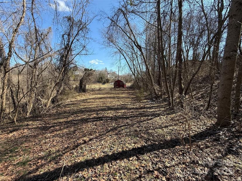 Lots & Land-Other in Hickory