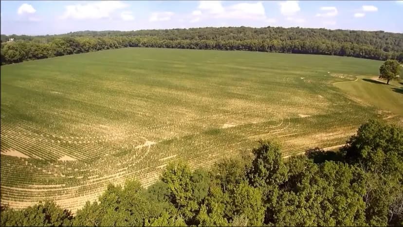 100 Beautiful Acres Located in Warren County