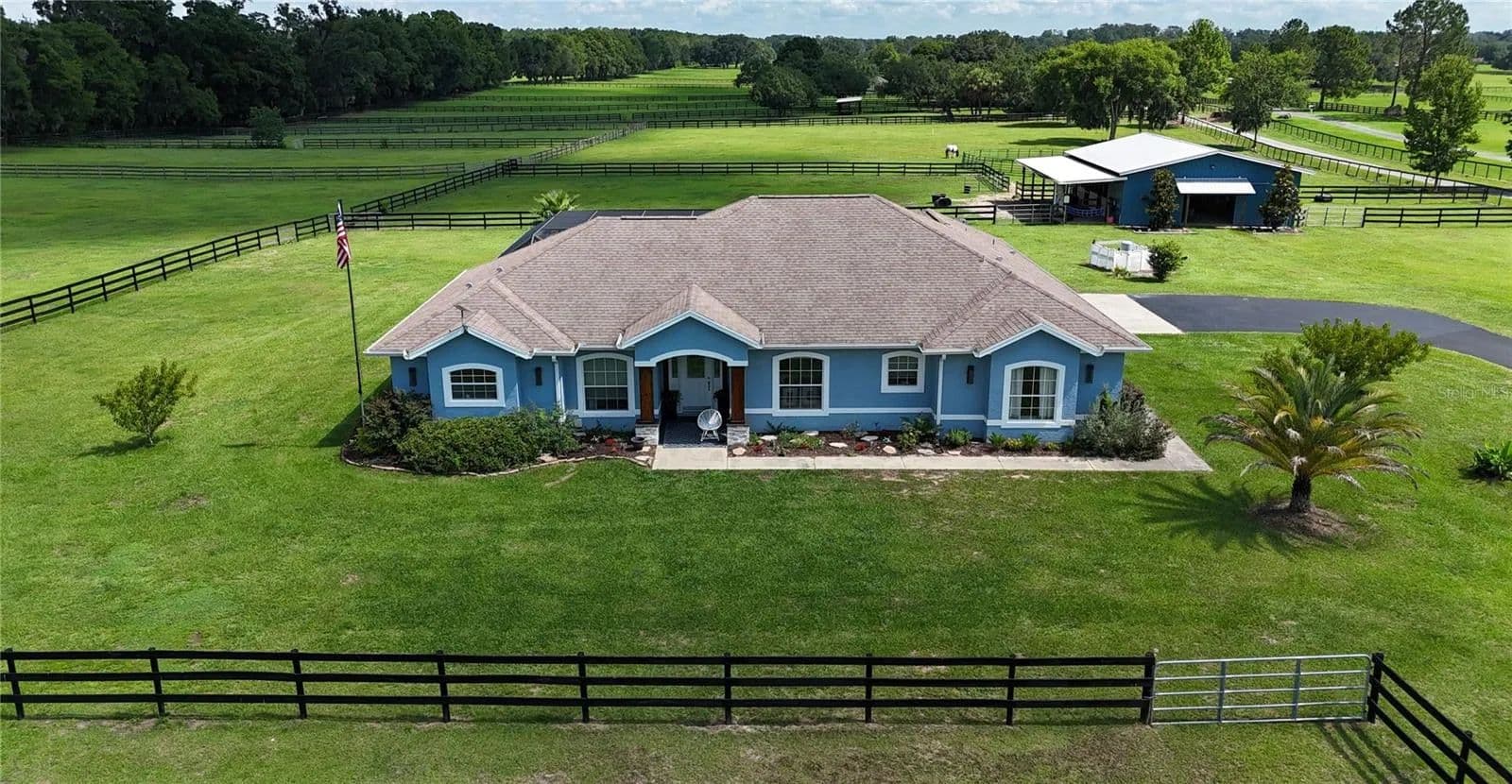 10 Acres of Land for Sale in MORRISTON, FL - Morriston, Florida, 32668