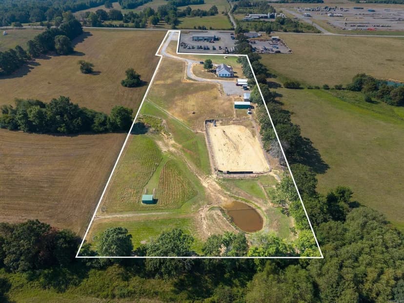 A Home on 7.14 Acres in Van Buren County, AR 