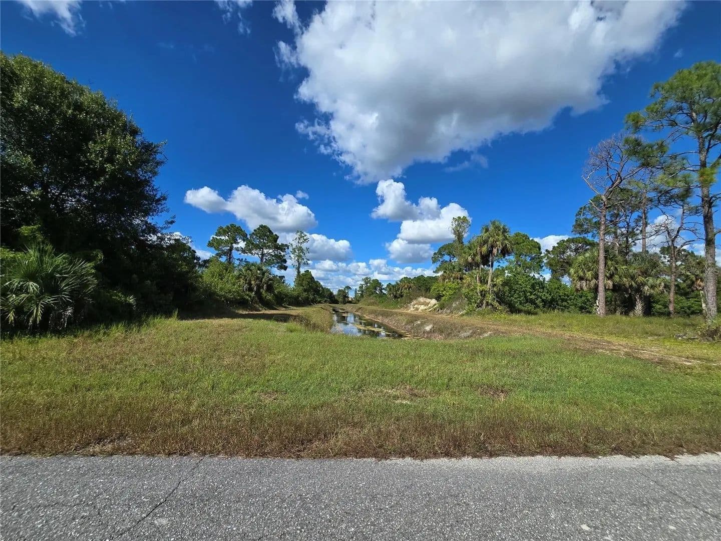Lots & Land-Other in LEHIGH ACRES - Lehigh Acres, Florida, 33974