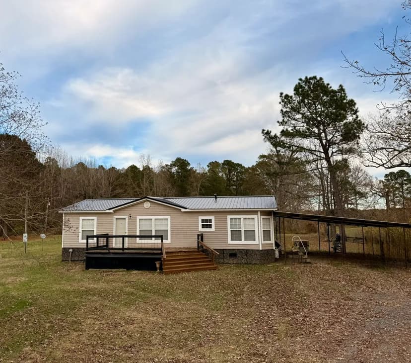 Single-Family Home for Sale in Sarepta, LA