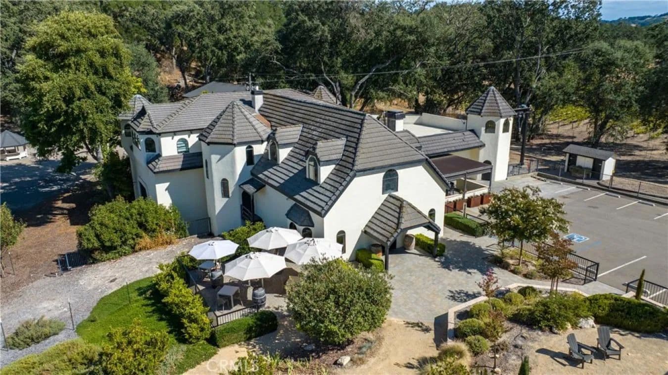 2720 Oak View Road - Templeton, California, 93465