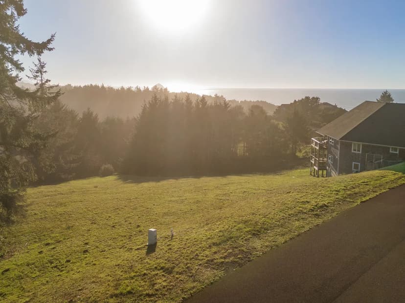 Vacant Land in Pacific City