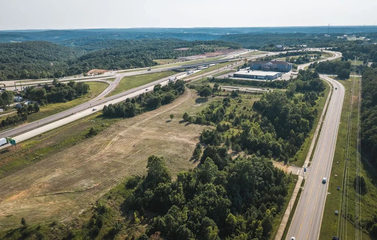 St. Robert Blvd Commercial Acres Auction - St Robert, Missouri, 65584