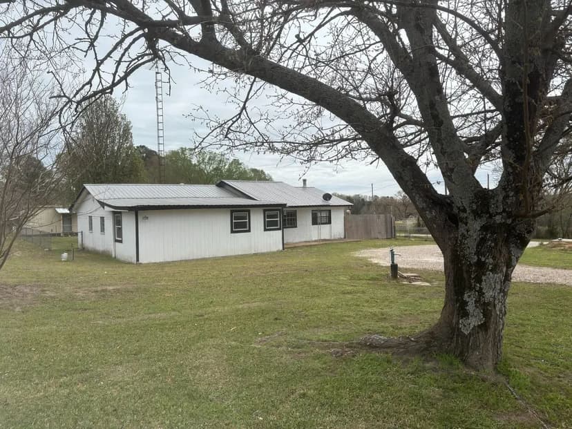 Peaceful Country Living on 7.6 Acres