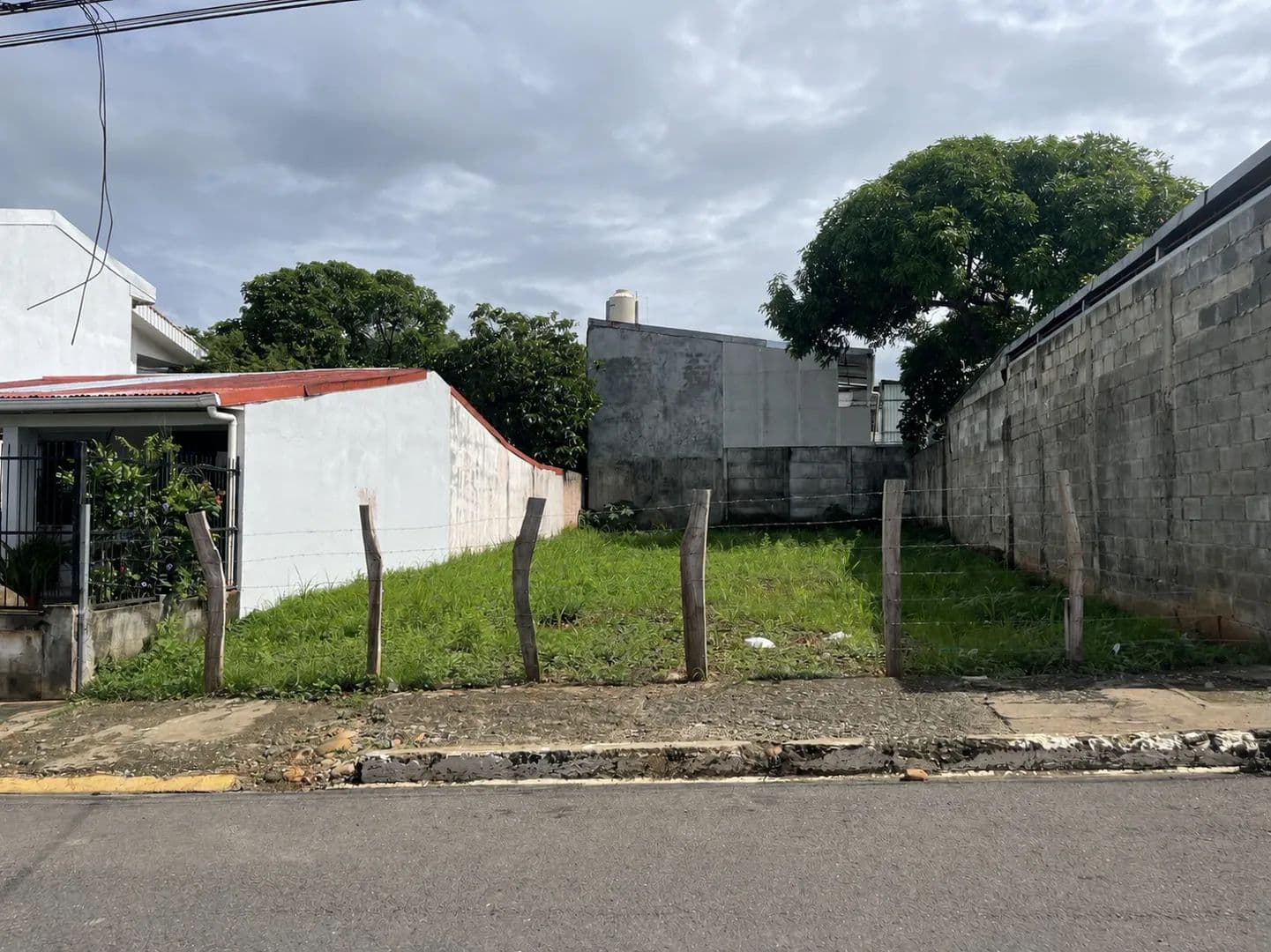 LOTE DE USO MIXTO CAÑAS - Costa Rica