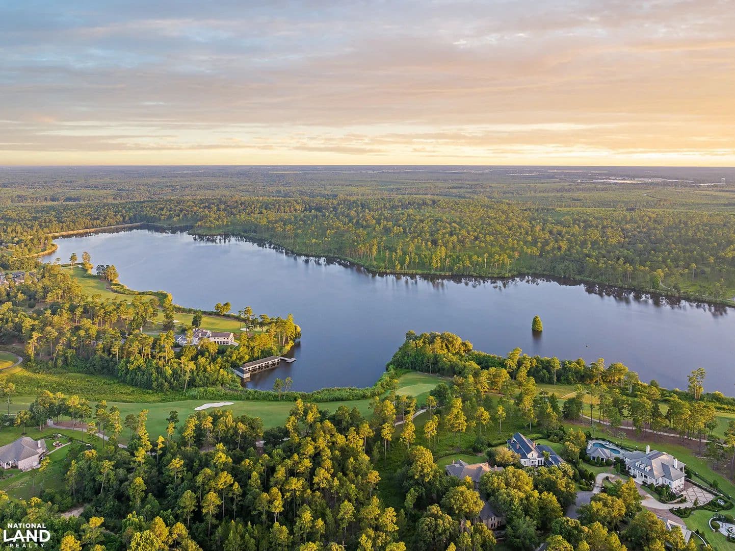Waterfront Steelwood Lake & Country Club Retreat - Loxley, Alabama, 36551