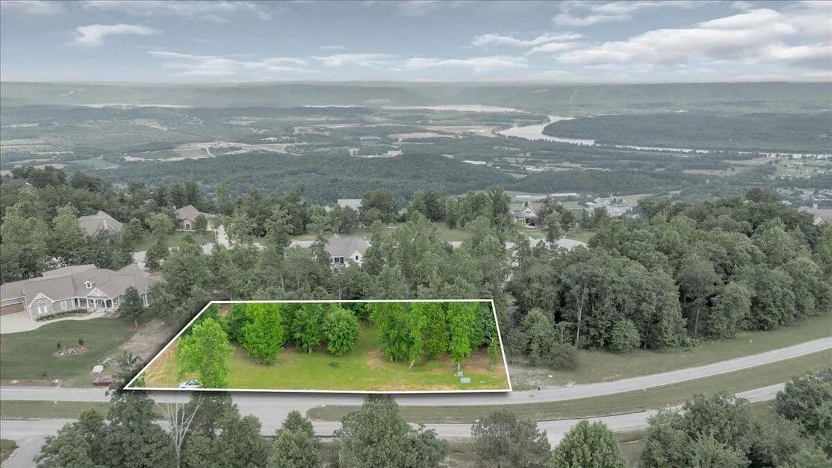 1.14 Acres of Land for Sale in Jasper, Tennessee - Jasper, Tennessee, 37347