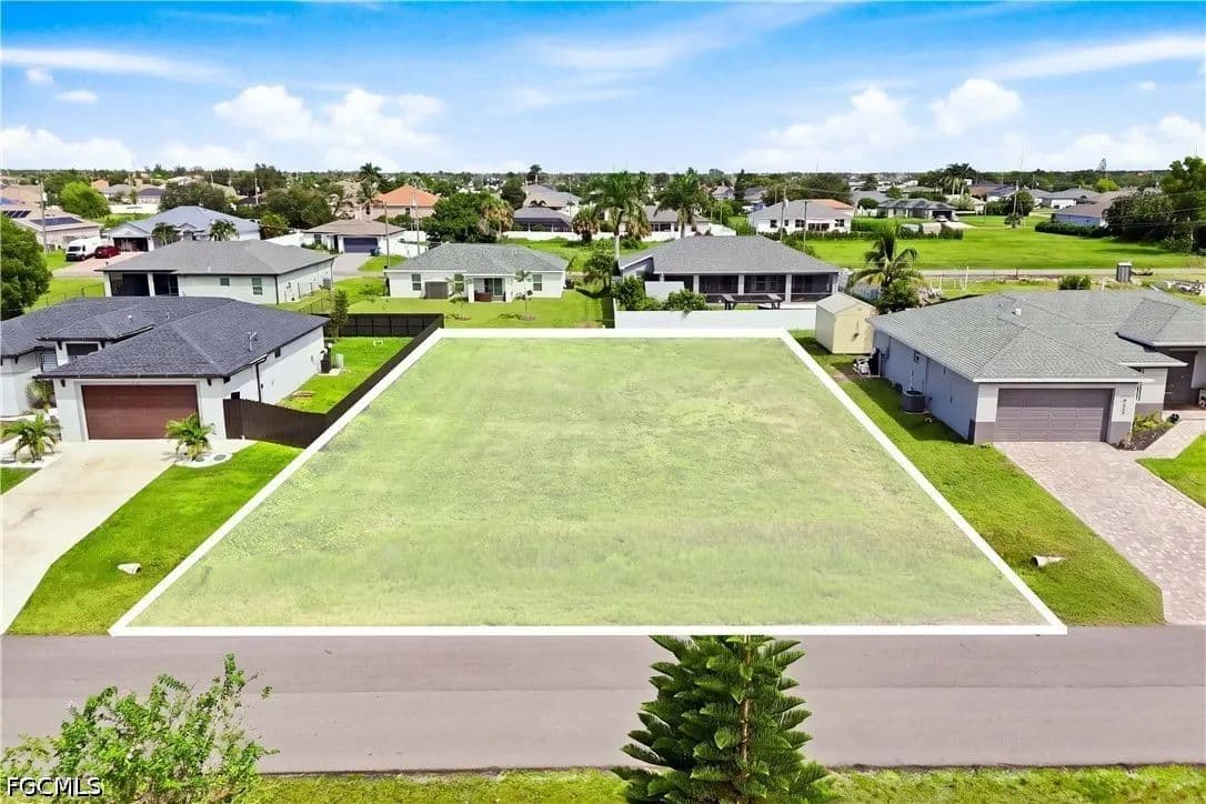 Vacant Land in Cape Coral - Cape Coral, Florida, 33993