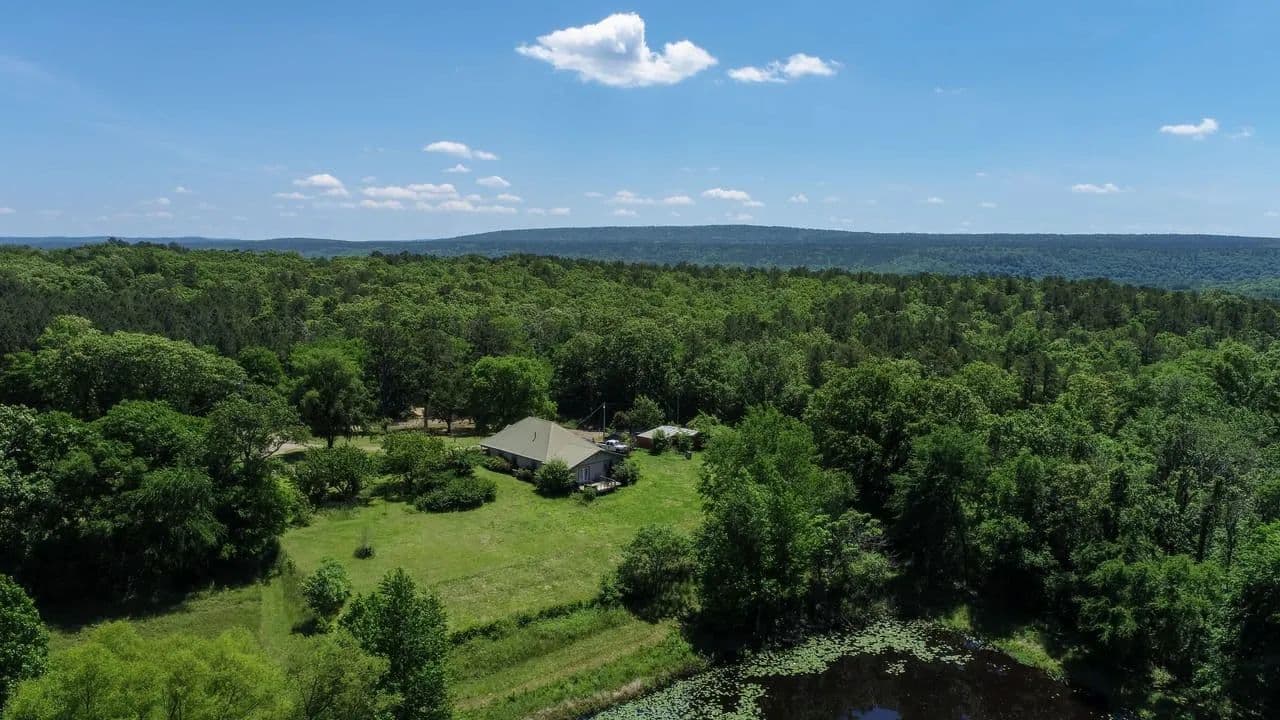 Harvey Hideaway - Harvey, Arkansas, 72841