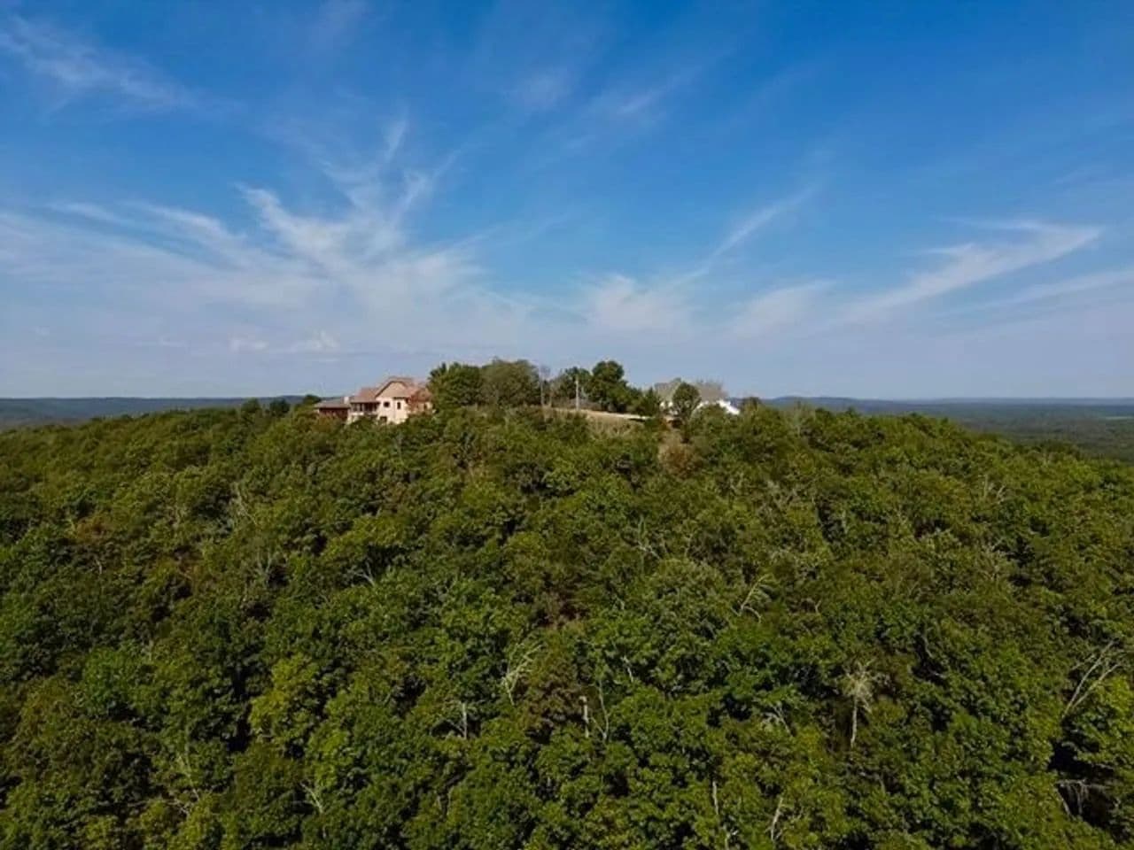 Round Mountain - Flippin, Arkansas, 72634