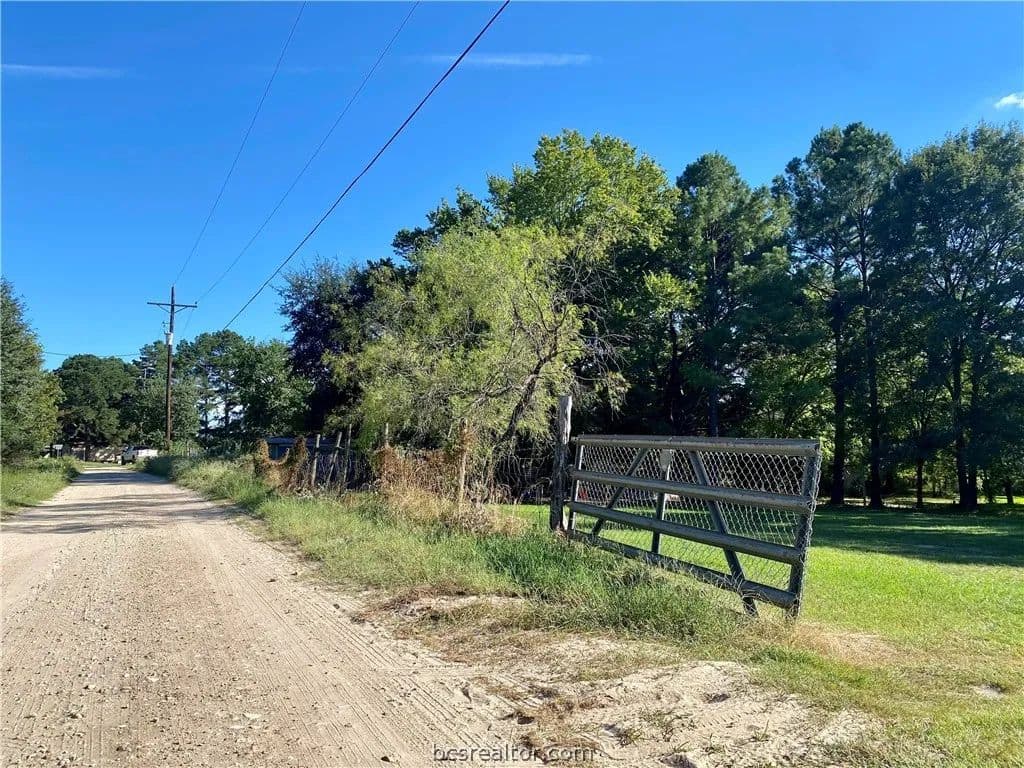 Vacant Land in Caldwell - Caldwell, Texas, 77836