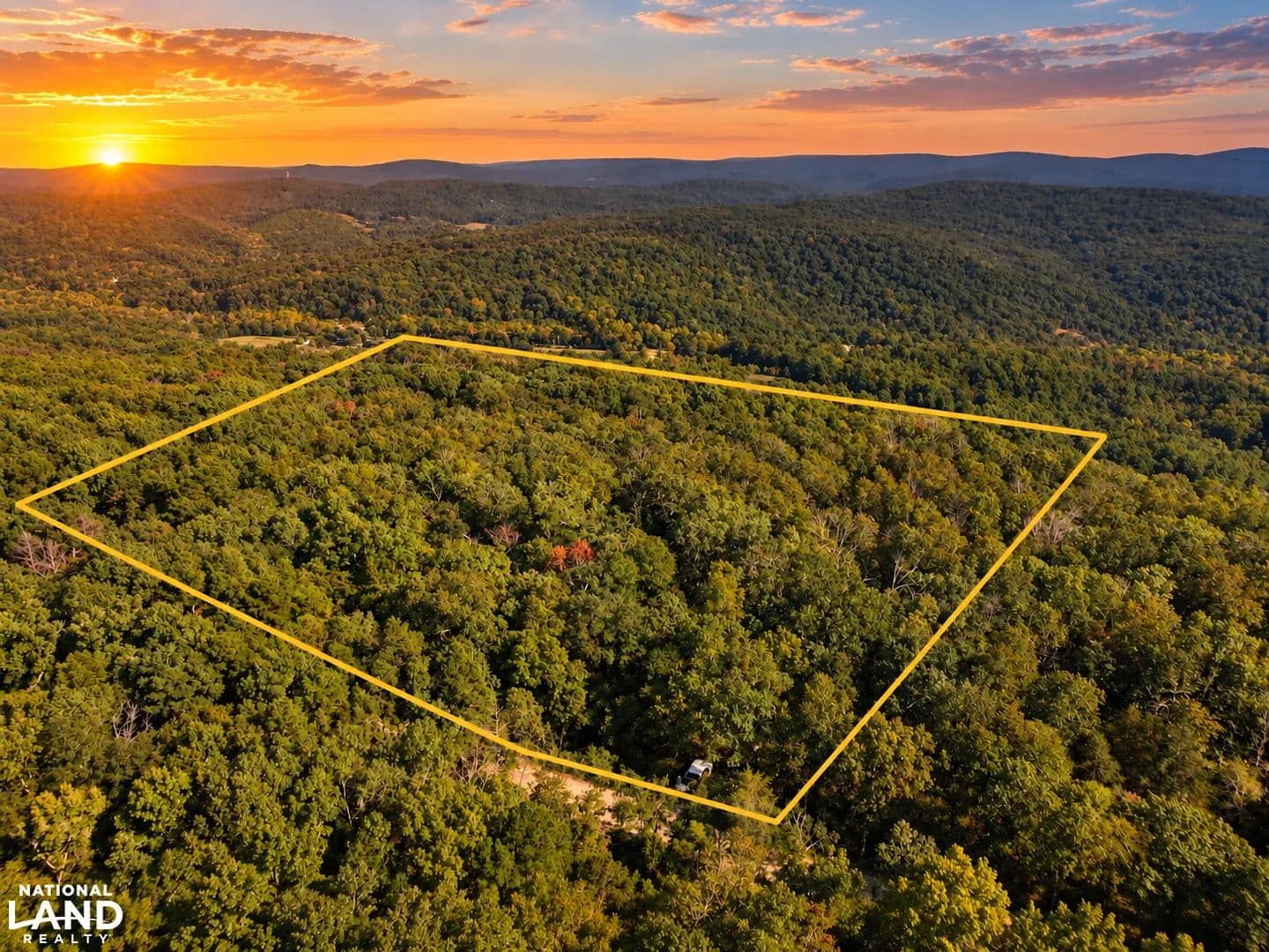 Bell Mountain Wilderness Gateway - 39 Acre Outdoor Paradise - Belleview, Missouri, 63623