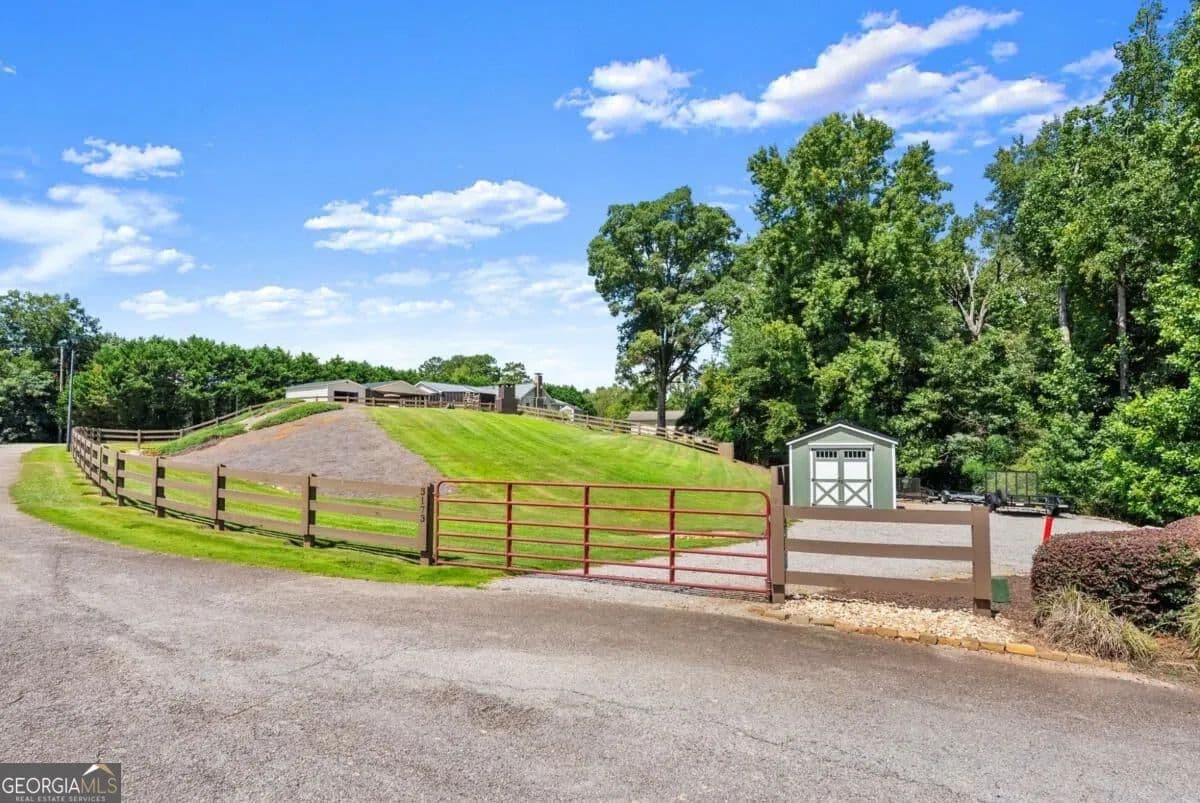 0.59 Acres of Land for Sale in Gainesville, GA - Gainesville, Georgia, 30506