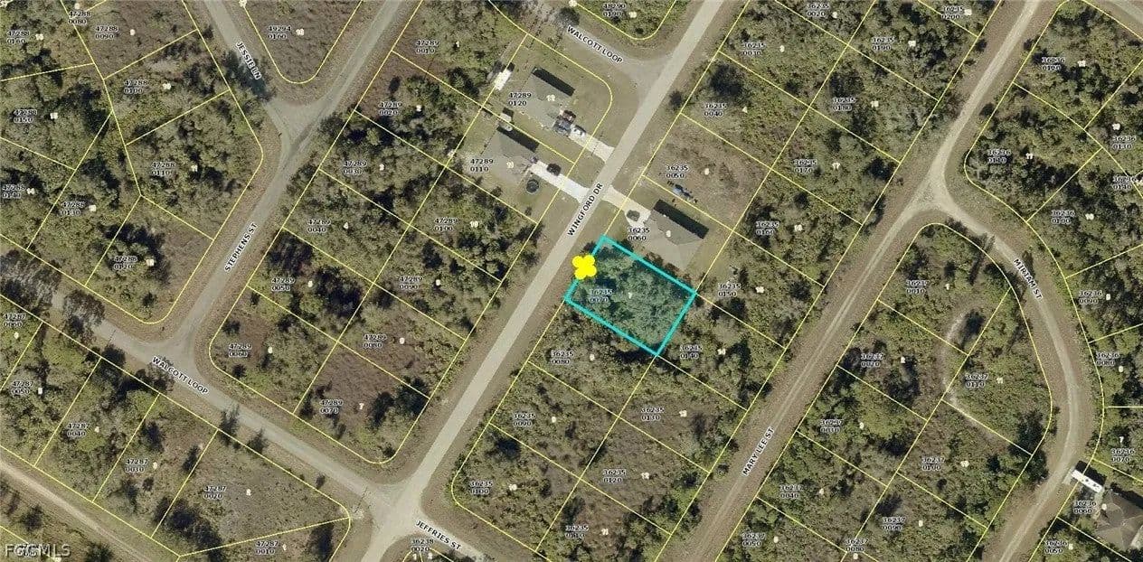 Lots & Land-Other in Lehigh Acres - Lehigh Acres, Florida, 33972