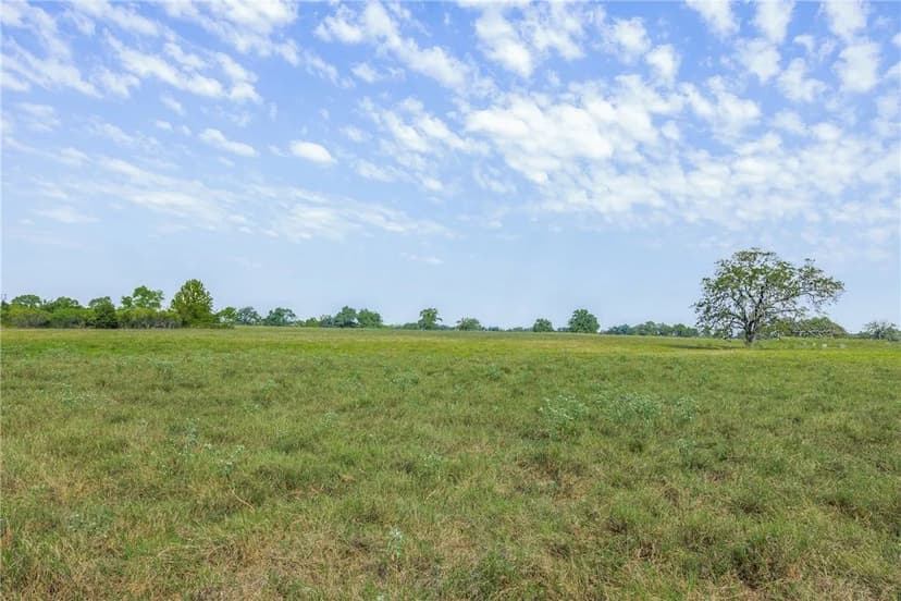 Property from Tract 6 Rolke Ranch Road - KW
