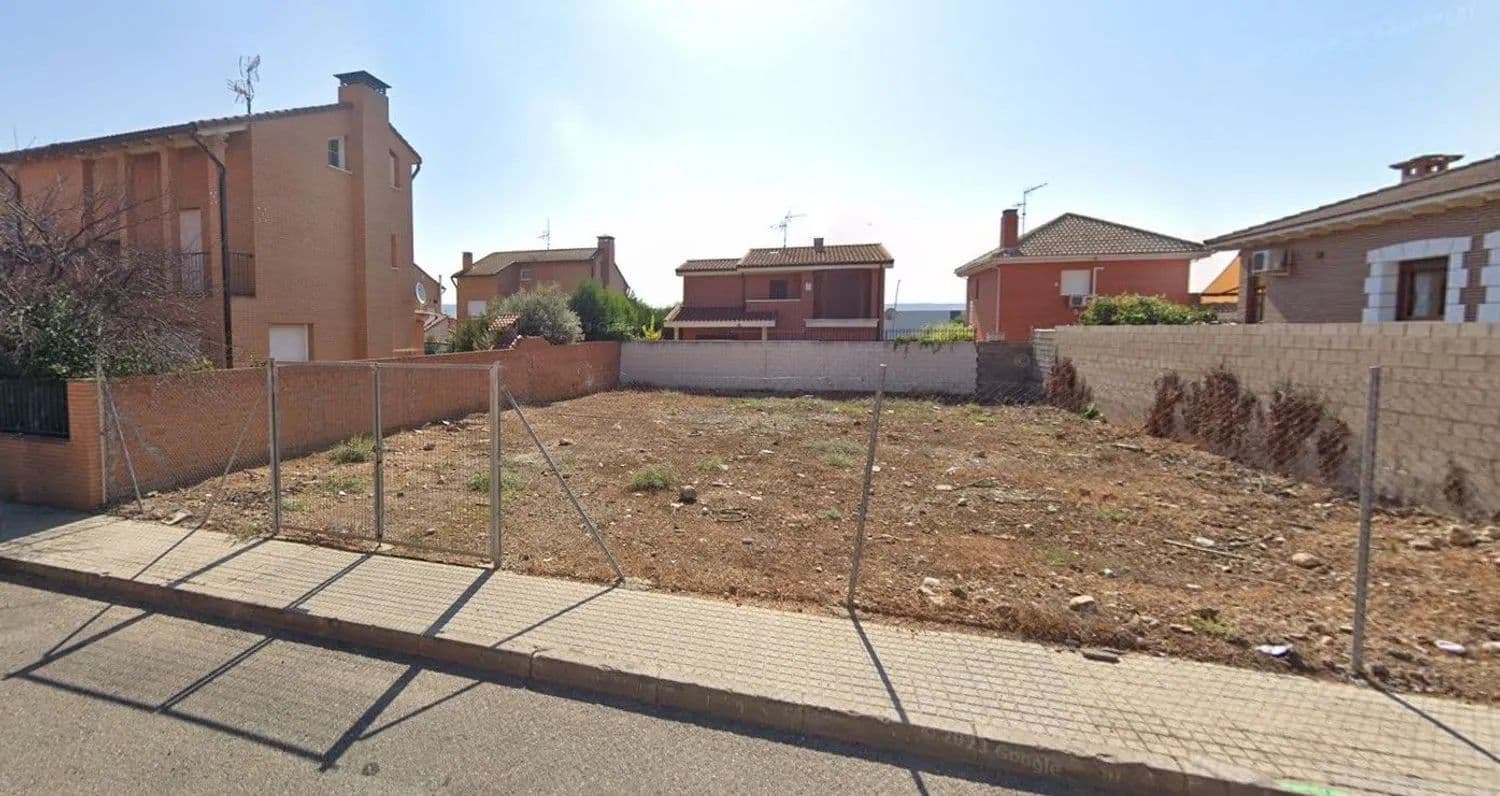 Parcela en venta en el casco urbano de Alovera - Spain