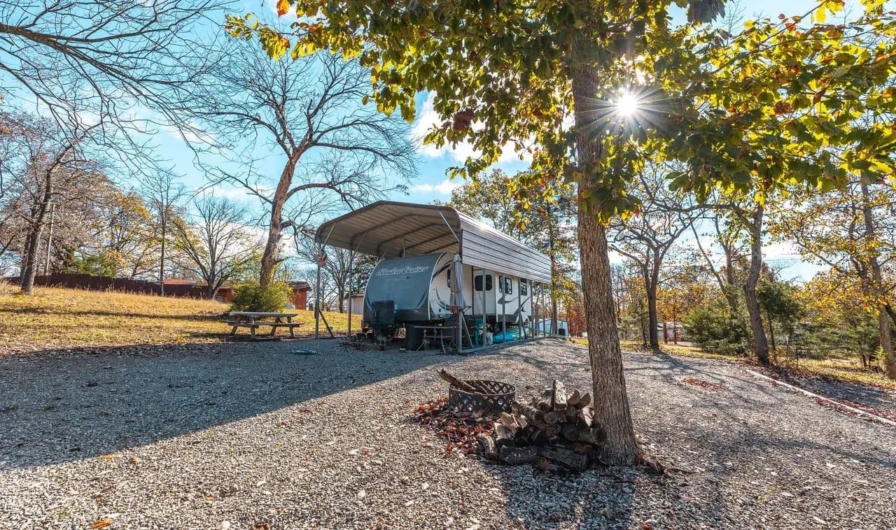 Sheila's at the Lake in Warsaw, Missouri - photo 54