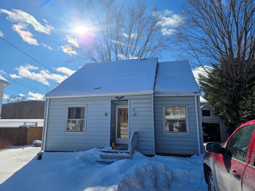 House with Garage in Portville NY 1073 Olean Portville Rd