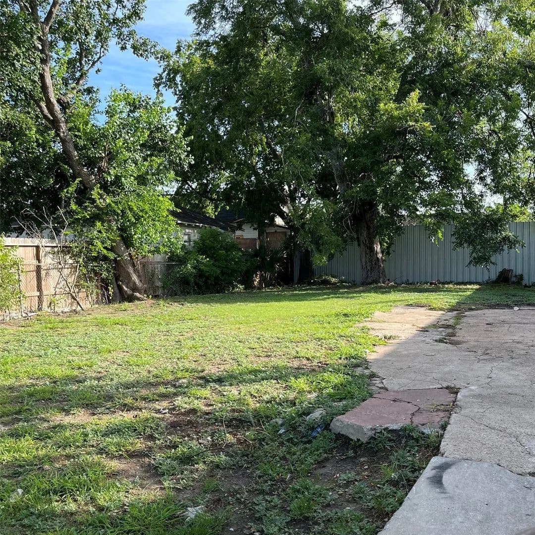 Lots & Land-Other in Houston - Houston, Texas, 77004