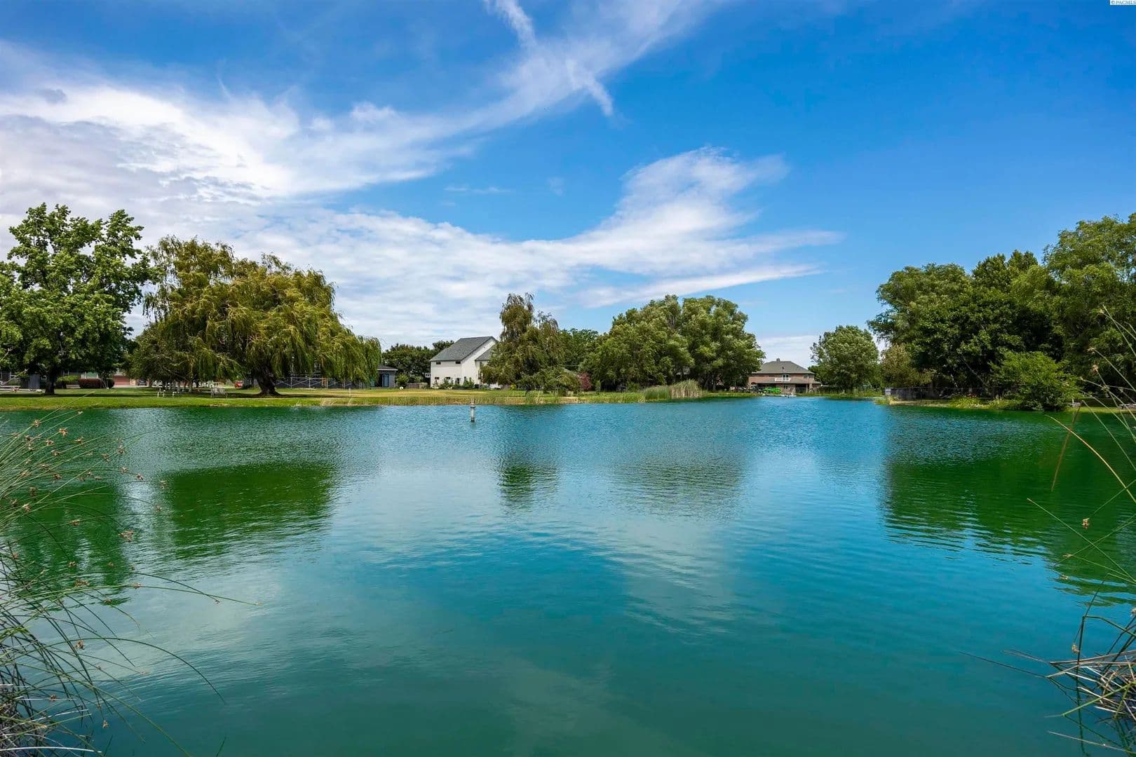 Lots & Land-Other in West Richland - West Richland, Washington, 99353