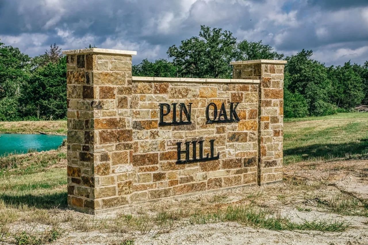 Pin Oak Hill Estates - Franklin, Texas, 77856