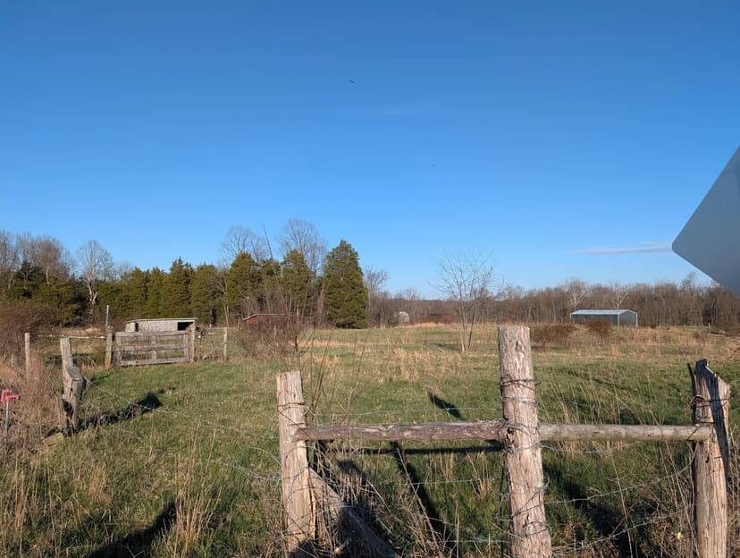 Land -Single Family Acreage in Hillsboro
