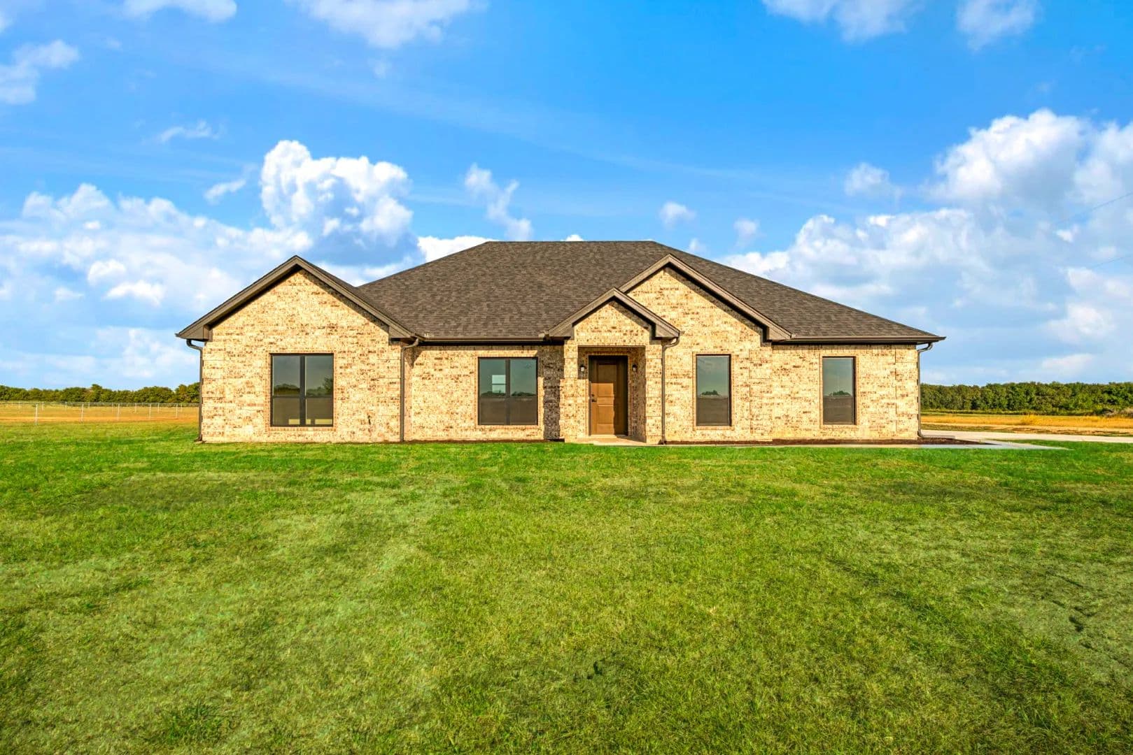 New Build with Acreage For Sale Blossom TX Prairiland ISD - Blossom, Texas, 75416