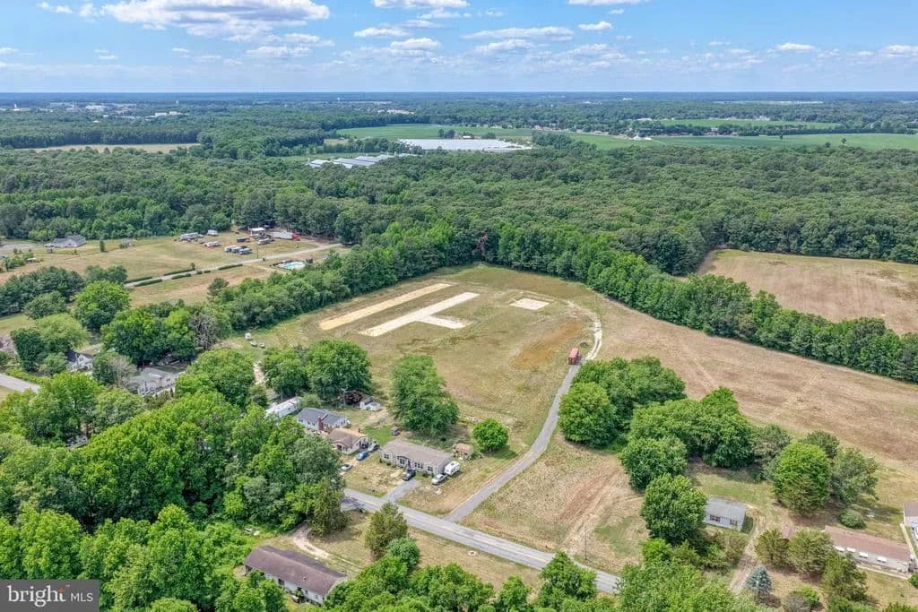 10.44 Acres of Land for Sale in HOUSTON, DE - Houston, Delaware, 19954