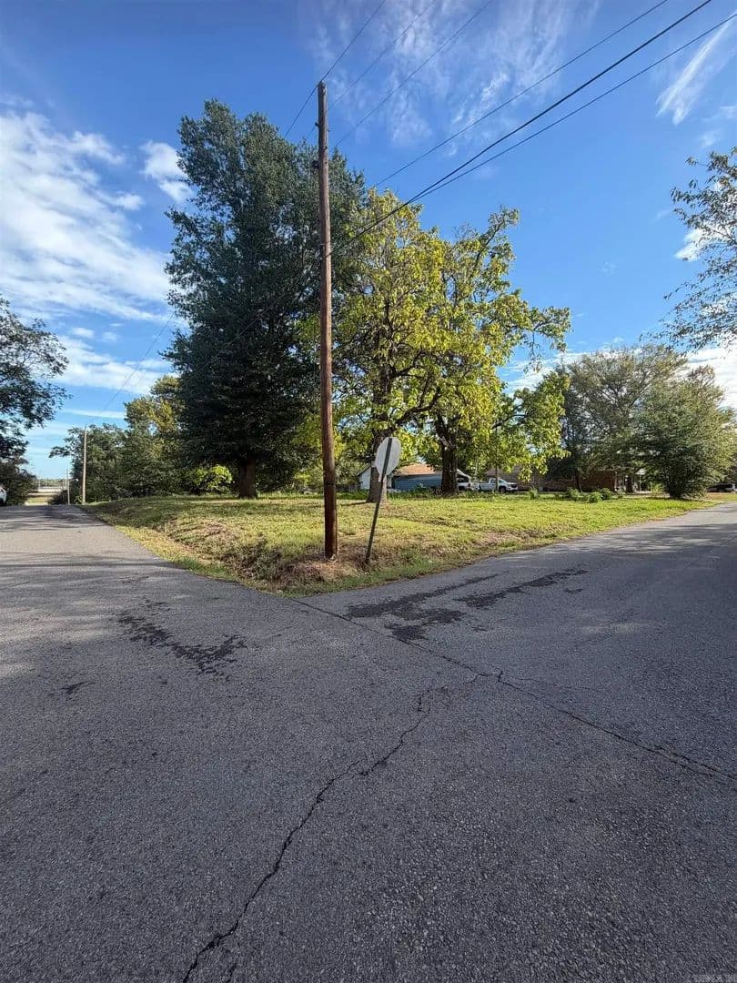 Lots & Land-Other in Morrilton - Morrilton, Arkansas, 72110
