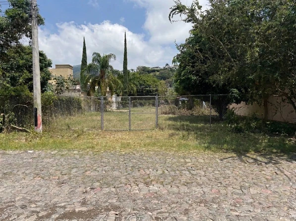 Terreno en Venta en Riberas del Pilar, Ajijic, Jalisco. - land for sale