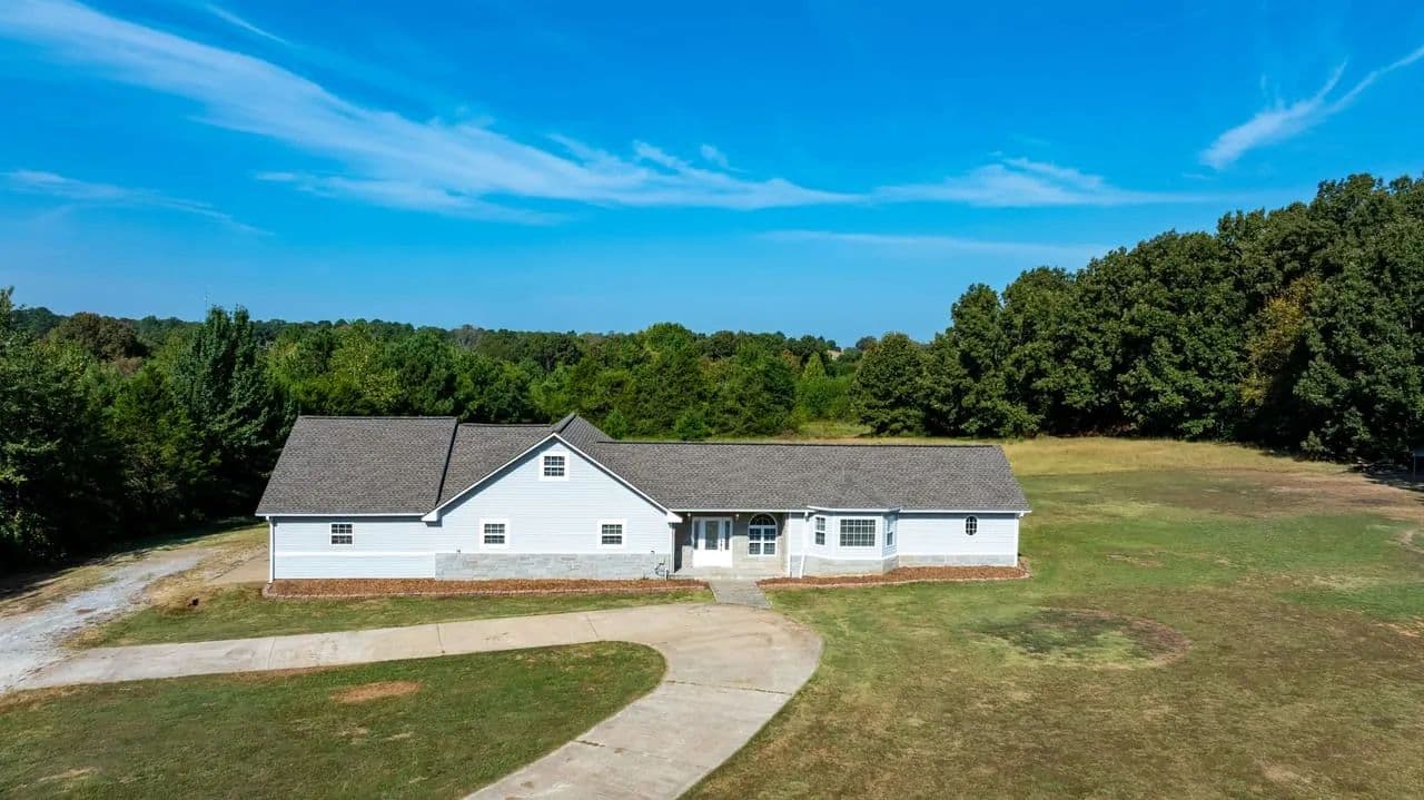 Newer 5-bedroom home on 10 +/- acres in Independence County, AR - Sulphur Rock, Arkansas, 72759