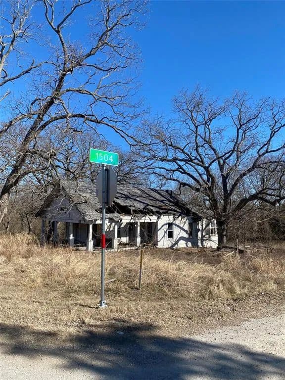 Vacant Land in Savoy - Savoy, Texas, 75479