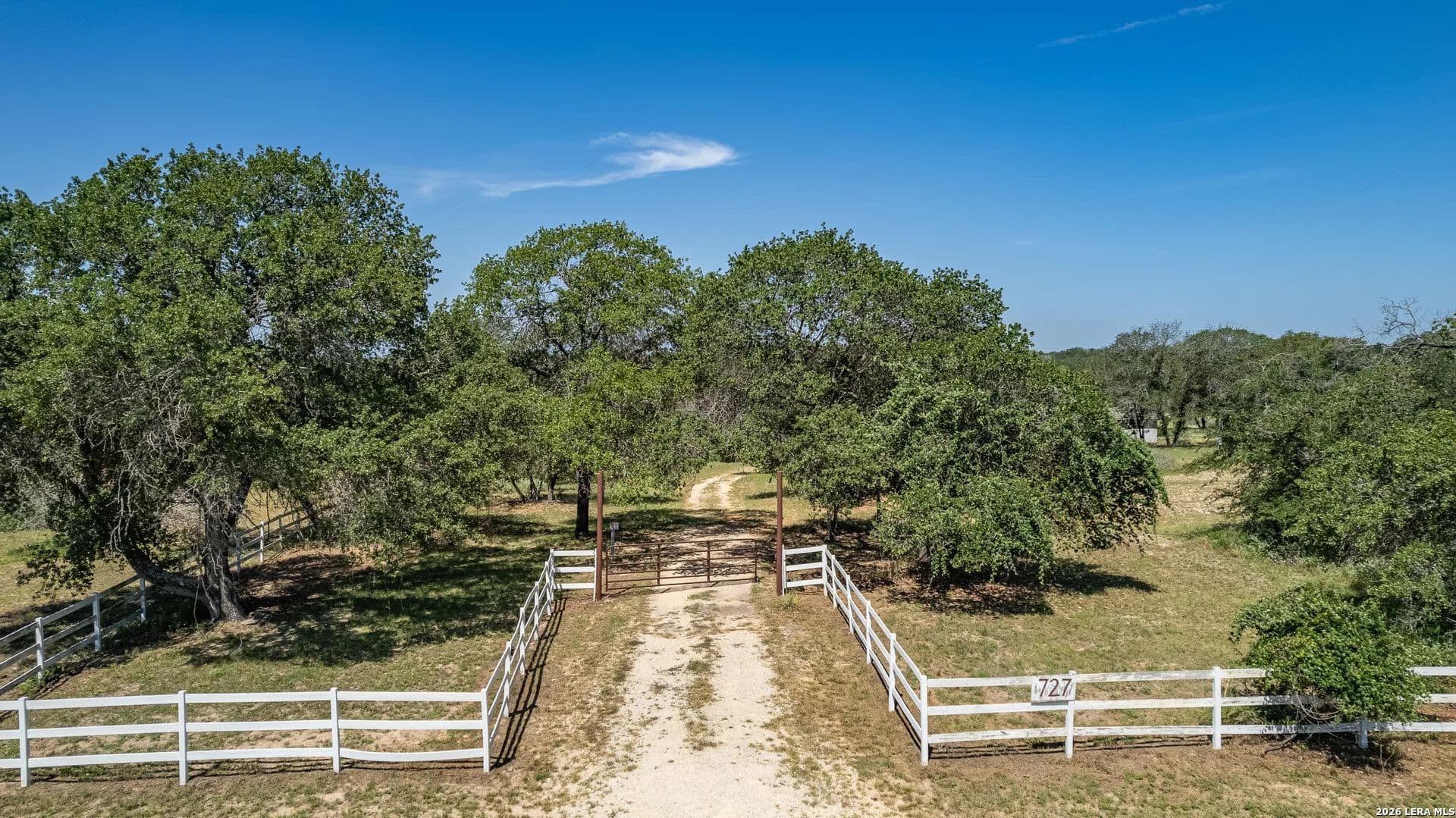 5 Acres of Land for Sale in Floresville, TX - Floresville, Texas, 78114
