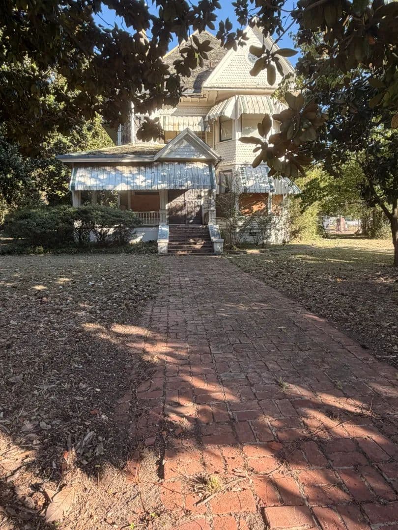 1891 Victorian Home Yazoo City in Yazoo County, MS - Yazoo City, Mississippi, 39194
