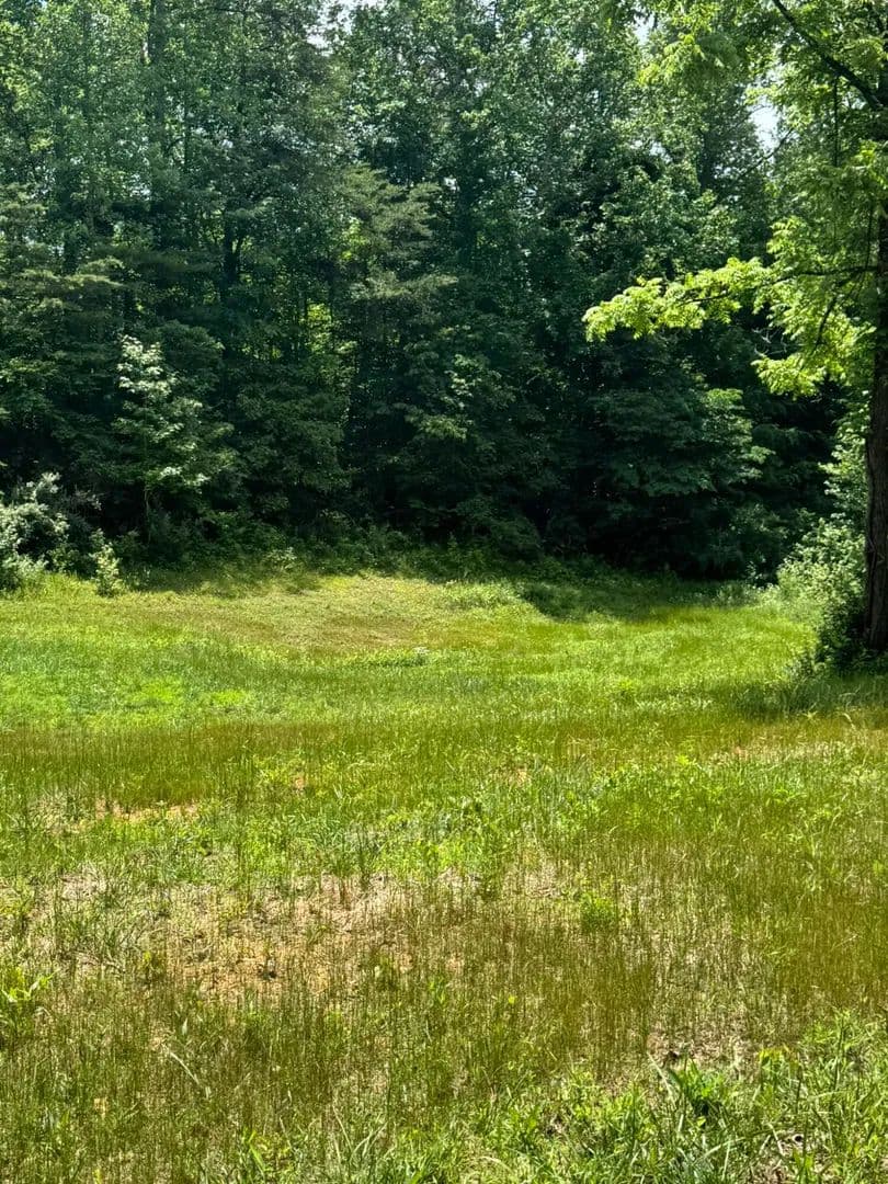 1.5 Acres of Land for Sale in Jamestown, Kentucky - Jamestown, Kentucky, 42629