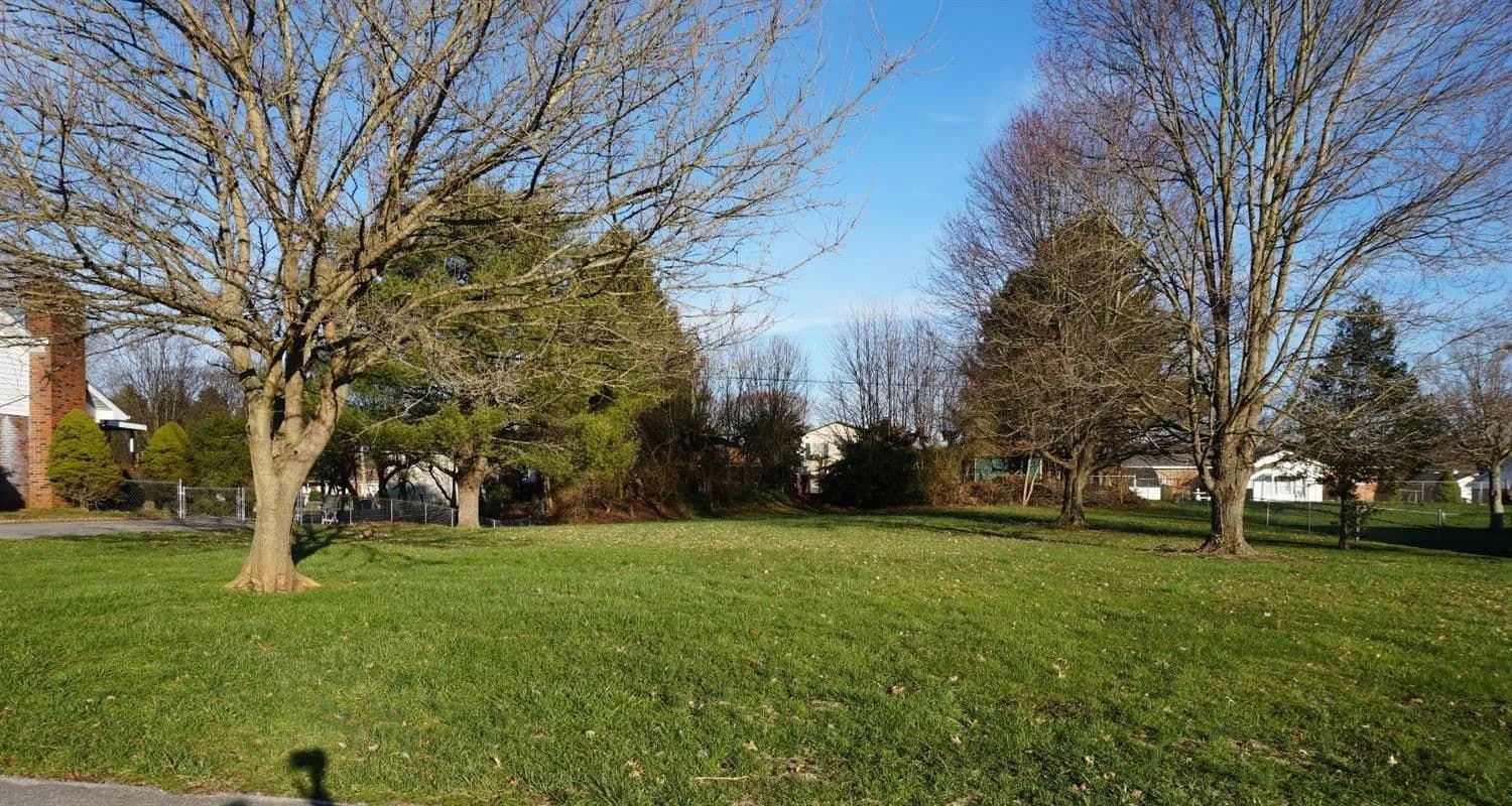 Land -Agricultural (Not Zoned) in Somerset - Somerset, Kentucky, 42502