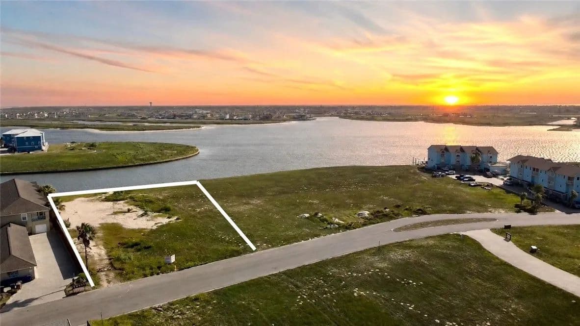 0.34 Acres of Land for Sale in Corpus Christi, TX - Corpus Christi, Texas, 78418